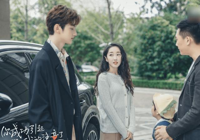 在电视剧《司藤》中，丘山临死前最想见到的人是谁？